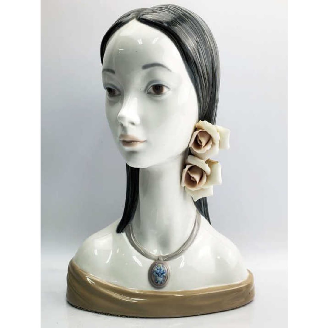 Vintage Lladro Porcelain Figure Large Girl Bust (1 of 4)