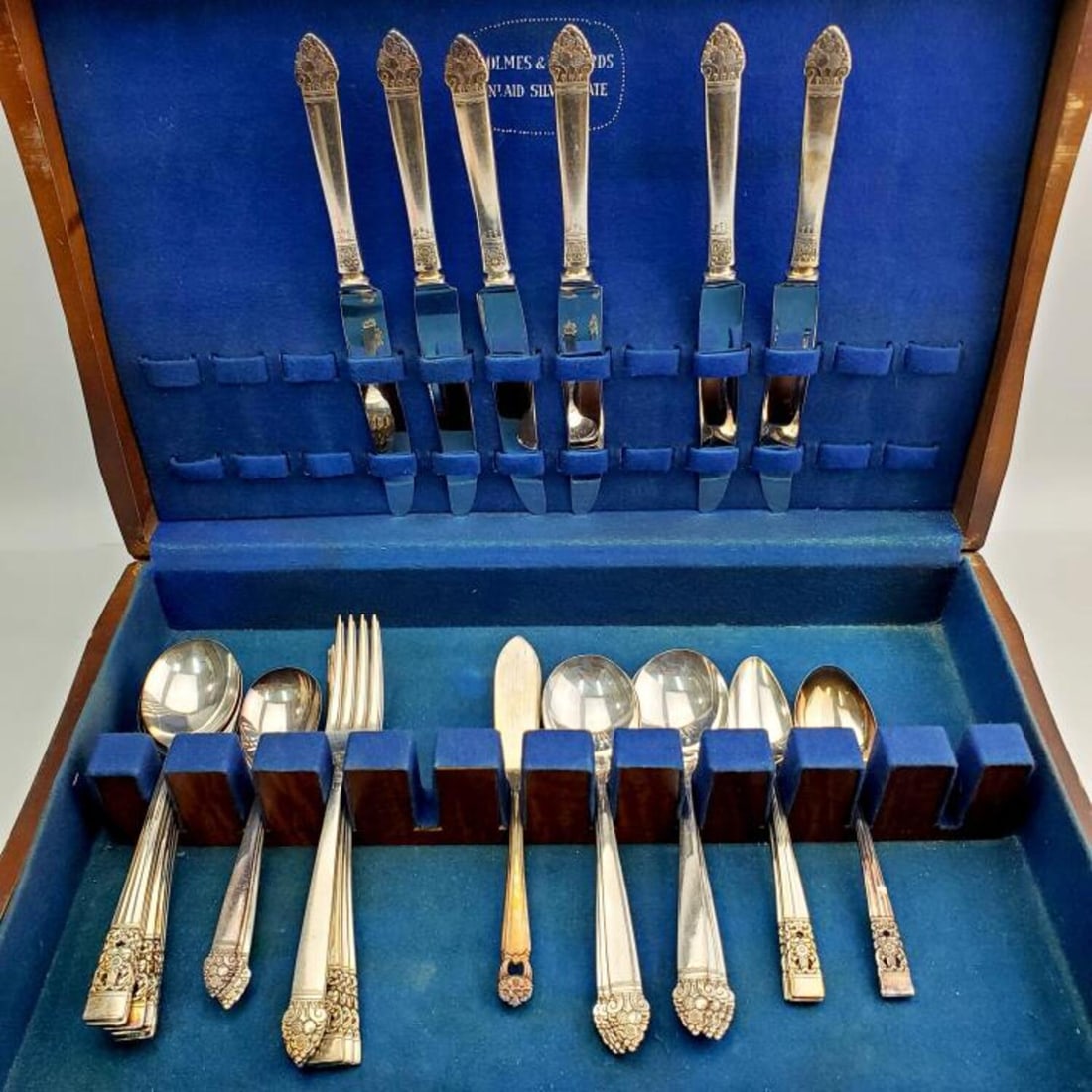 30 Piece Silver-Plated Cutlery Set in Original Box (1 of 7)