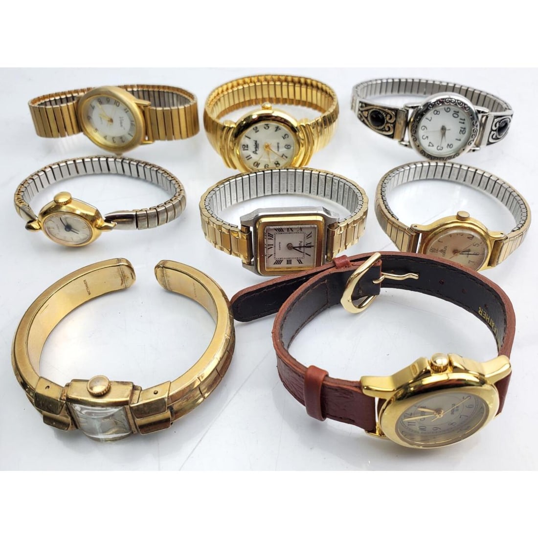 Lot of 8 Vintage Ladies Watches (1 of 5)