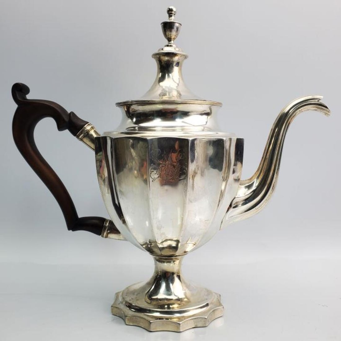 Antique American Colonial Coin Silver Tea Pot 1790 (1 of 5)