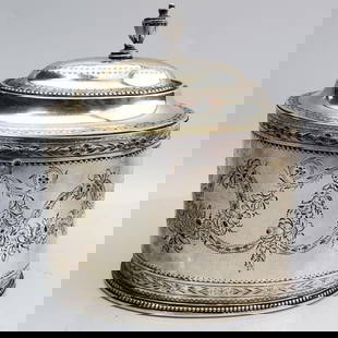 English George III Sterling Silver Tea Caddy 1782: Antique English George III Sterling Silver Tea Caddy by Hester Bateman, London c.1782. Fully Hallmarked. The Hinge is Operates Properly. See Shure, Hester Bateman, 1959. Condition: Generally Very Good