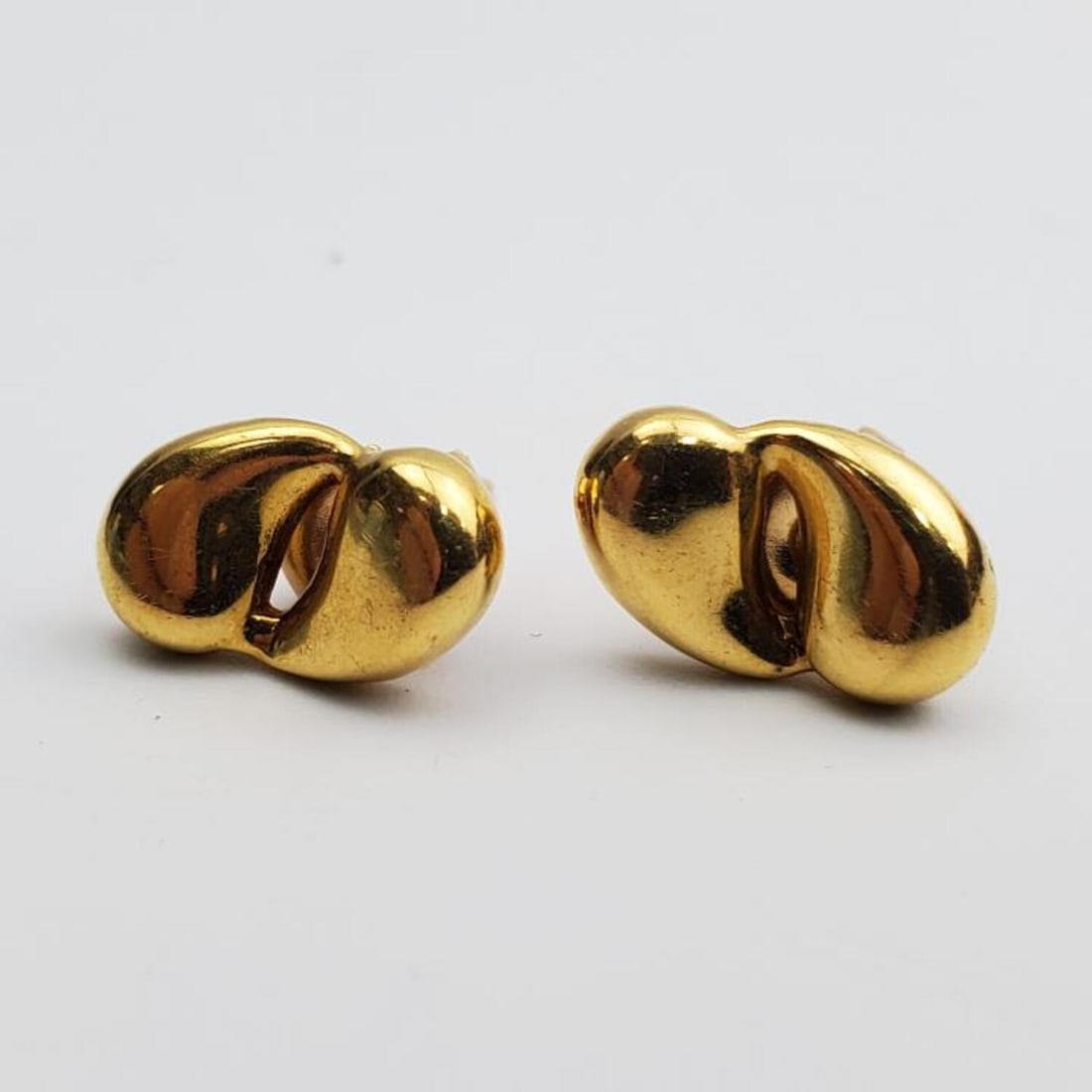 Tiffany & Co Pair of 18K Gold Earrings (1 of 3)