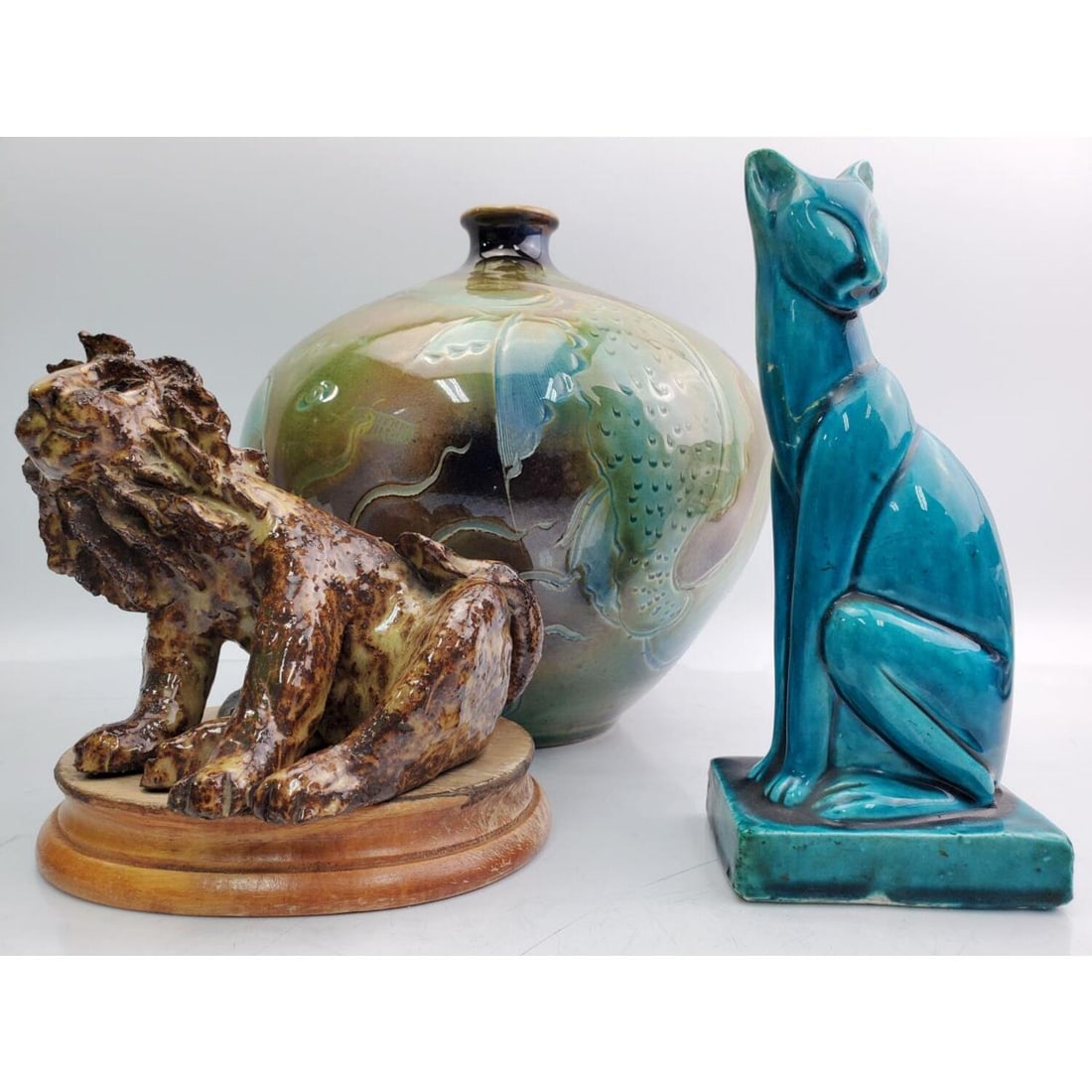 Lot of 3 Ceramic Items Including 1 Large Vase (1 of 4)