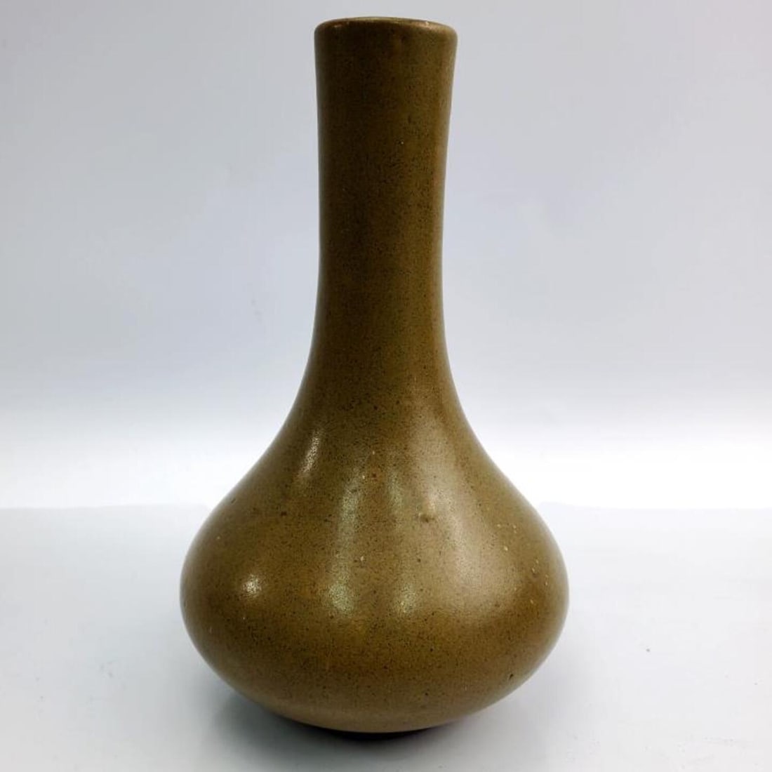Chinese Tea Dust Vase (1 of 3)