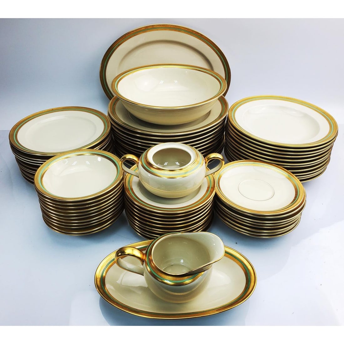 Lot of 56 Porcelain Items "Hutschenreuther Gelb": Lot of 56 Porcelain Dinnerware Items "Hutschenreuther Gelb" Including 11 Dinner Plates, 11 Salad Plates, 10 Cake Plates, 8 Tea Sauces, 11 Small Bowls, 1 Creamer, 1 Sugar Bowl without Cover, 1 Large Se