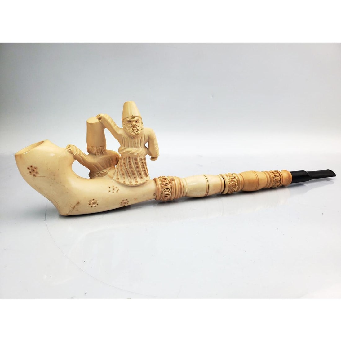 Large Antique Carved Meerschaum Pipe (1 of 6)