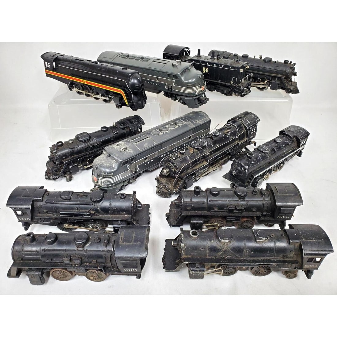 Lot of 11 Old Lionel Train Engines, Various Models (1 of 7)