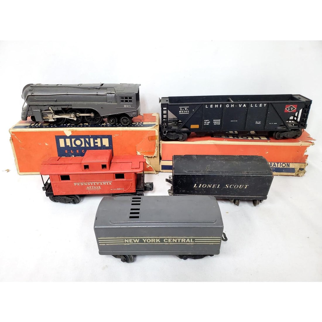 Lot of 5 Old Lionel Train Parts in Original Boxes (1 of 3)
