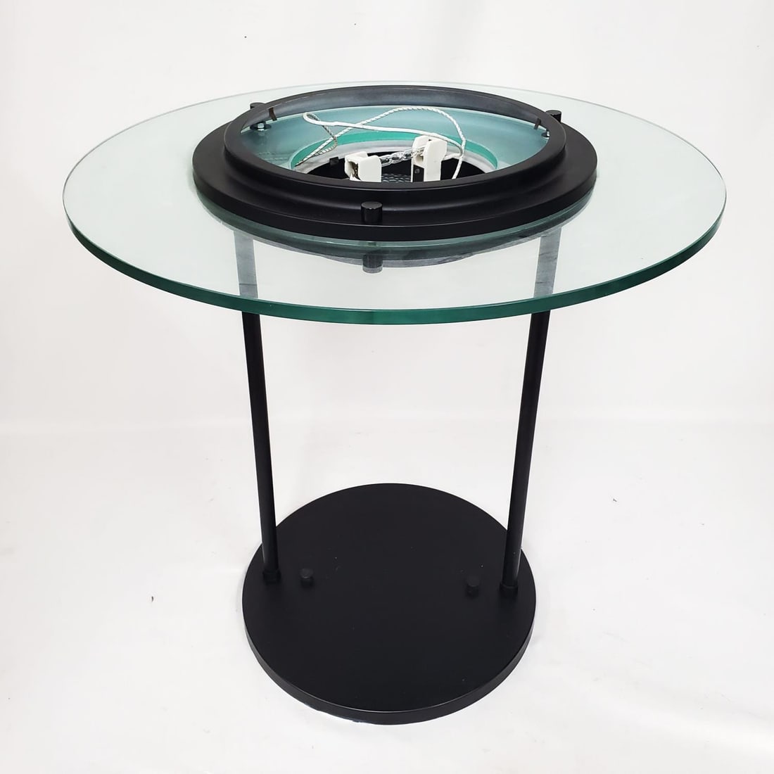 Glass & Metal Desk Lamp Style of Robert Sonneman: Glass & Metal Saturn Desk Lamp in the Style of Robert Sonneman.Condition: Generally Good. As Is.Dimensions: H-20". Dia Top-20". Dia Bottom-12".Provenance: From a Long Island, NY Home. Please note the