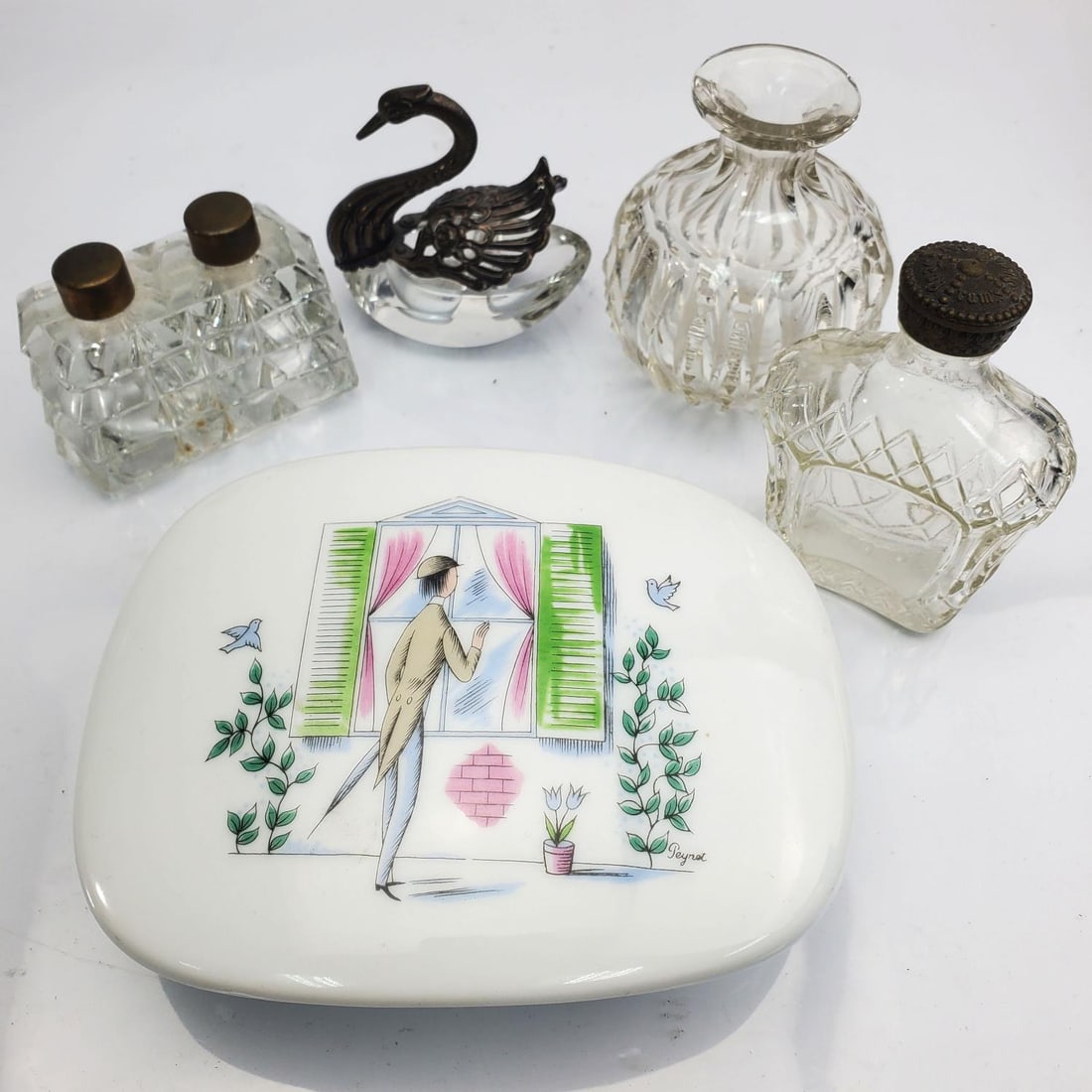 Box Lot of Interesting Items (1 of 5)