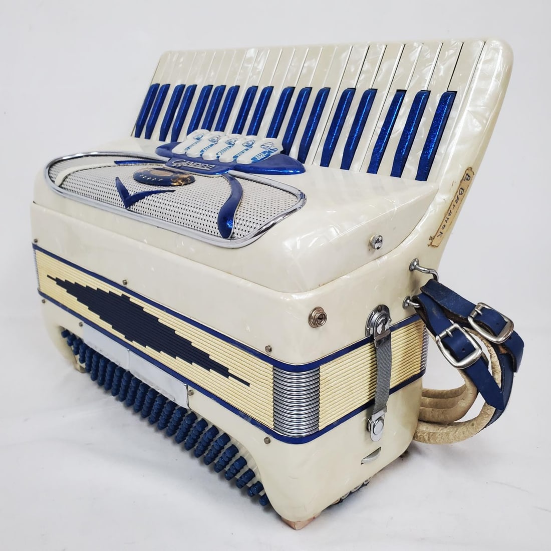 Vintage Iorio Candido Piano Accordion (1 of 9)