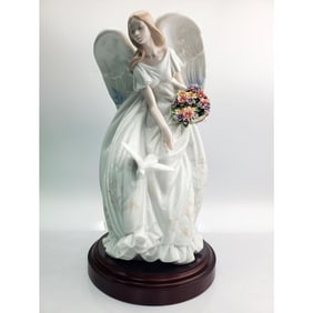 Vintage Lladro Discontinued "Flowers of Peace"