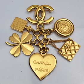 Chanel France Vintage Charm Pin