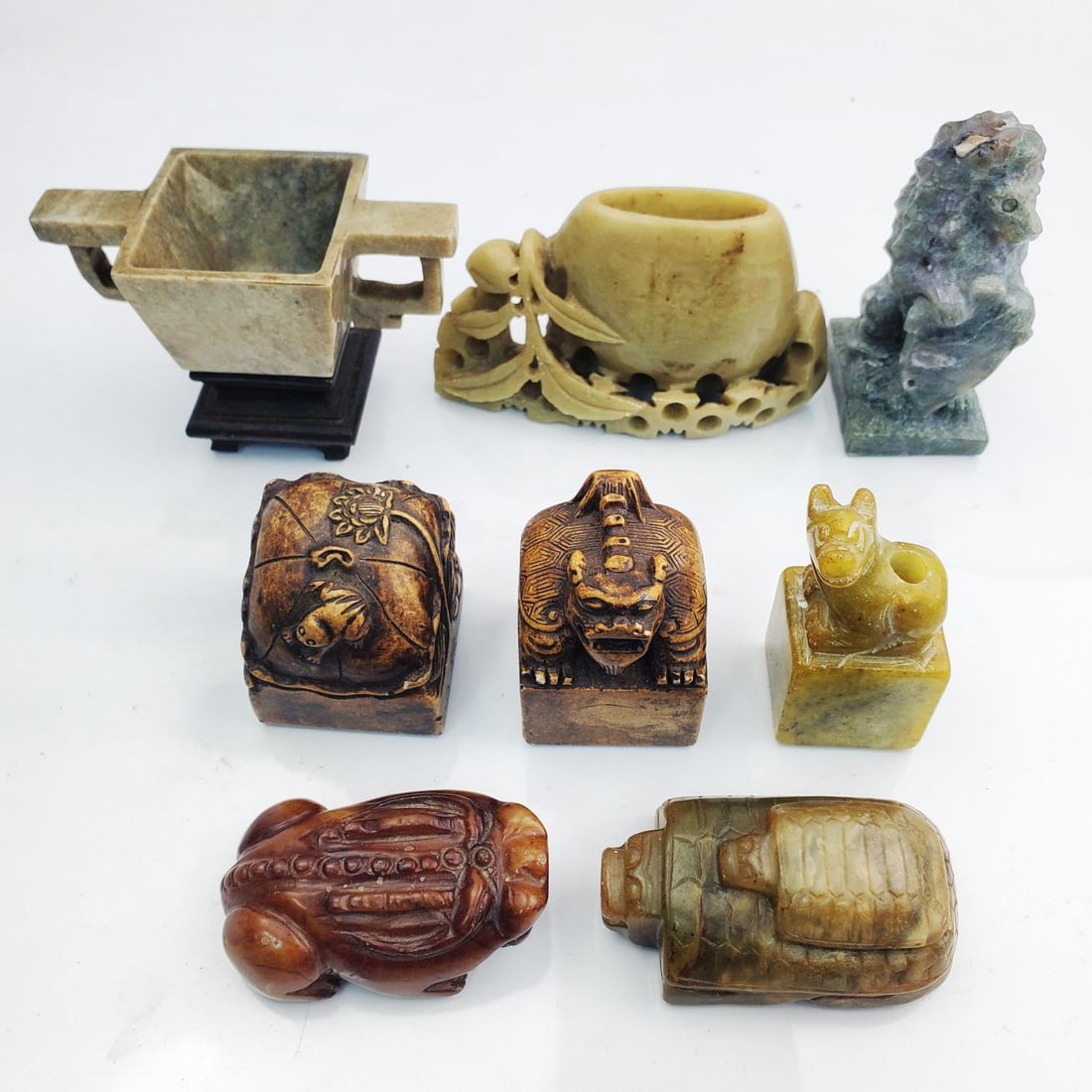 Lot of 8 Chinese Hard Stone Objects (1 of 5)