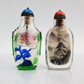 Lot of 2 Chinese Glass Snuff Bottles
