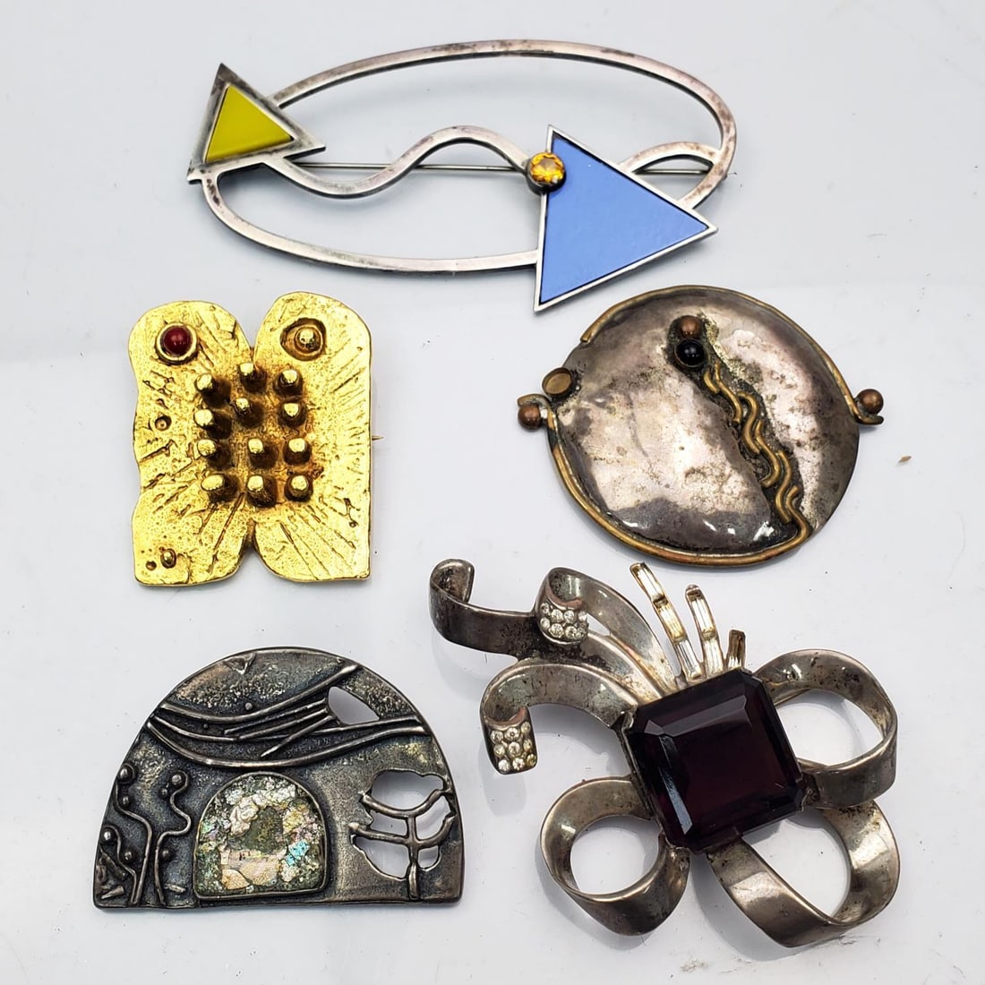 Lot of 5 Brooches Including 3 Silver Examples (1 of 5)