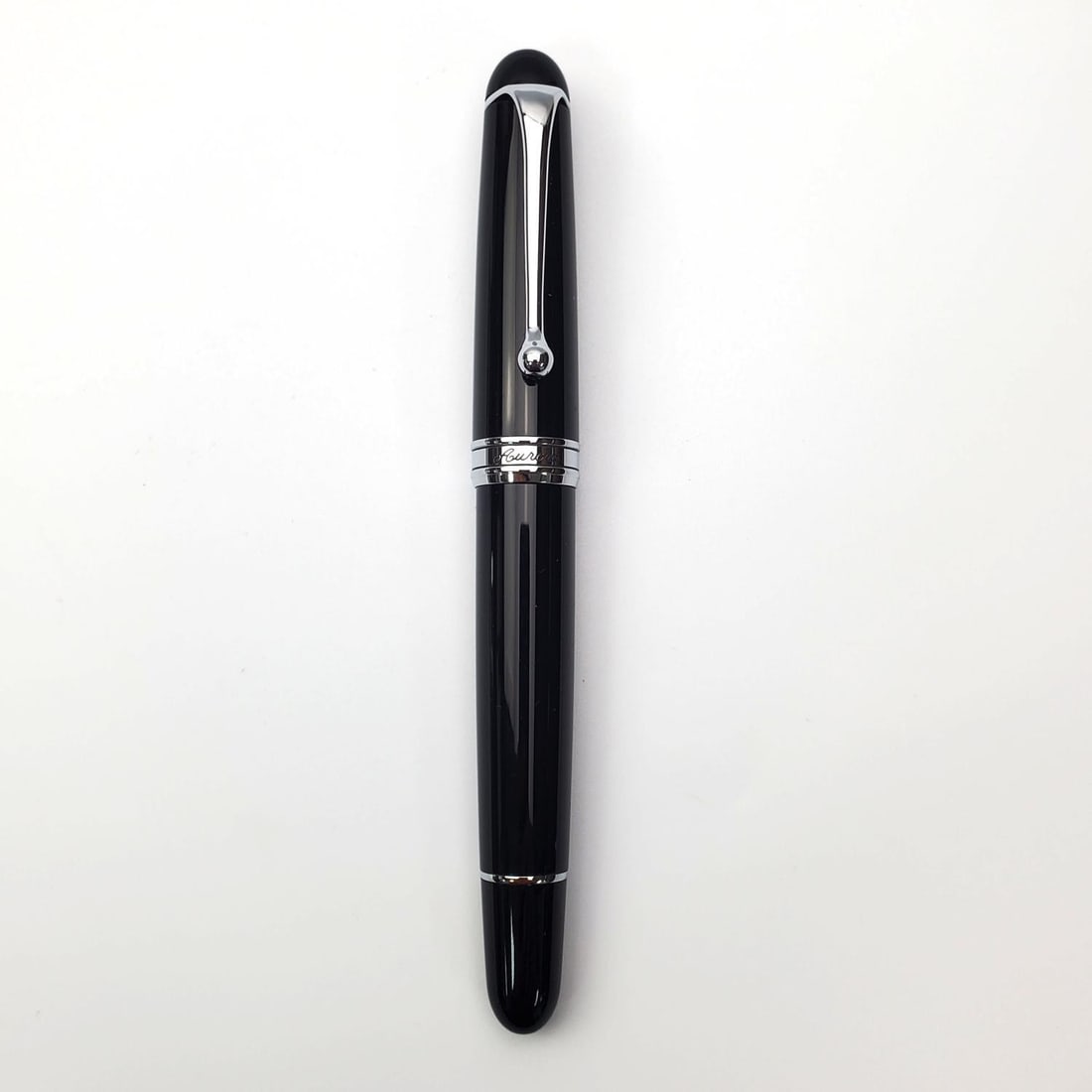 Vintage Aurora Fountain Pen w/ 14K White Gold Nib (1 of 4)