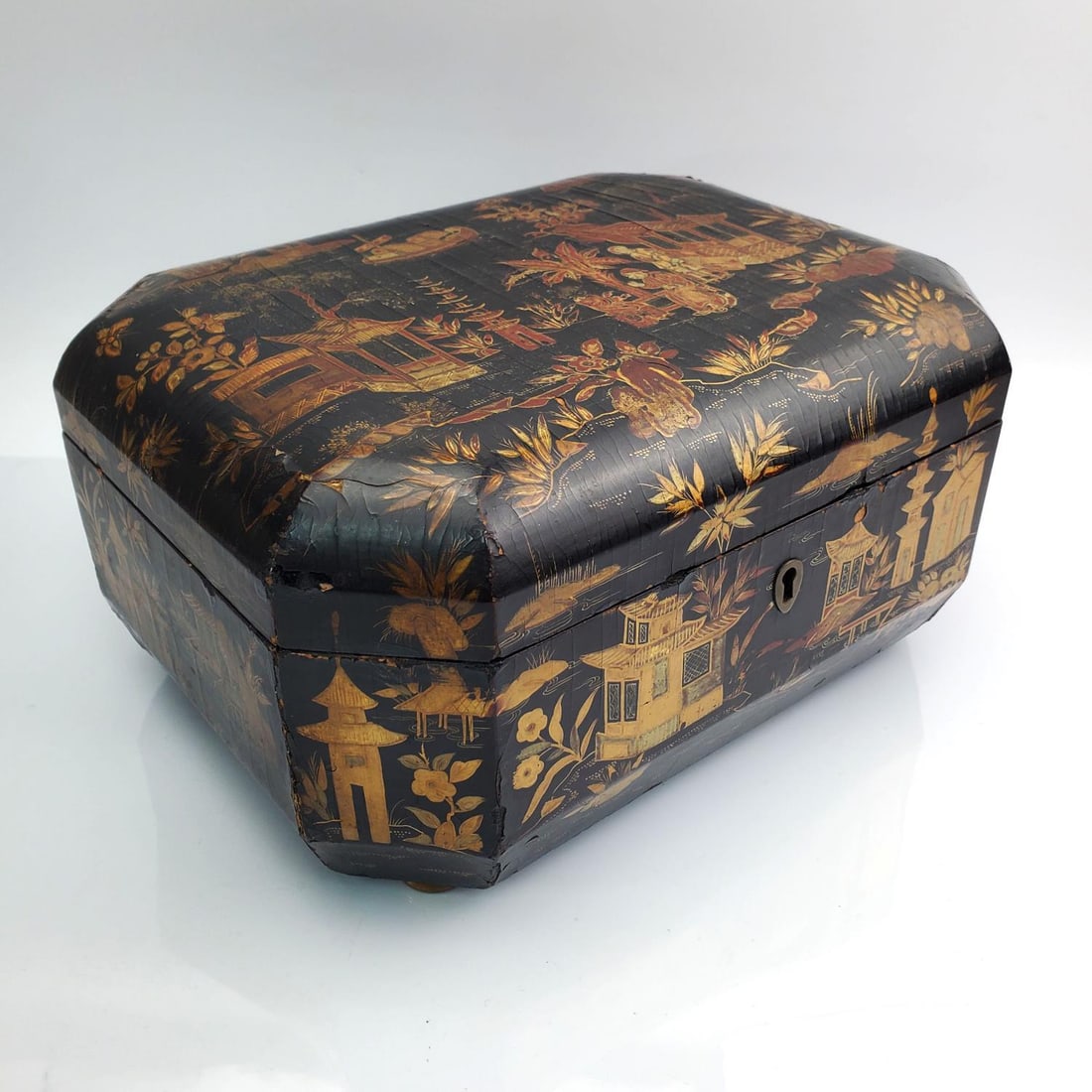 Fine 19thc. Chinese Export Lacquer Sewing Box (1 of 7)