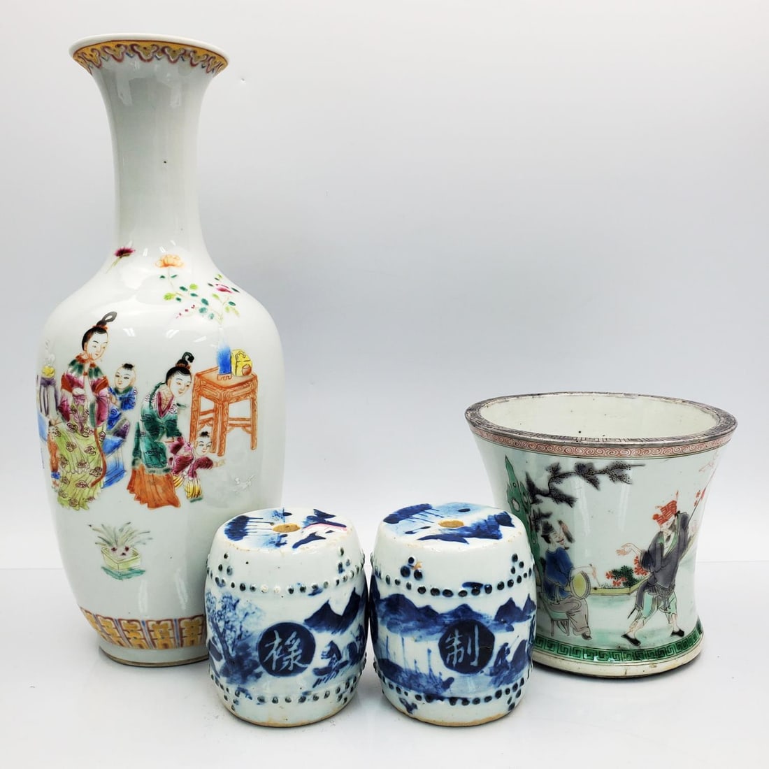 Antique Chinese Lot Of 4 Porcelain Items Auction
