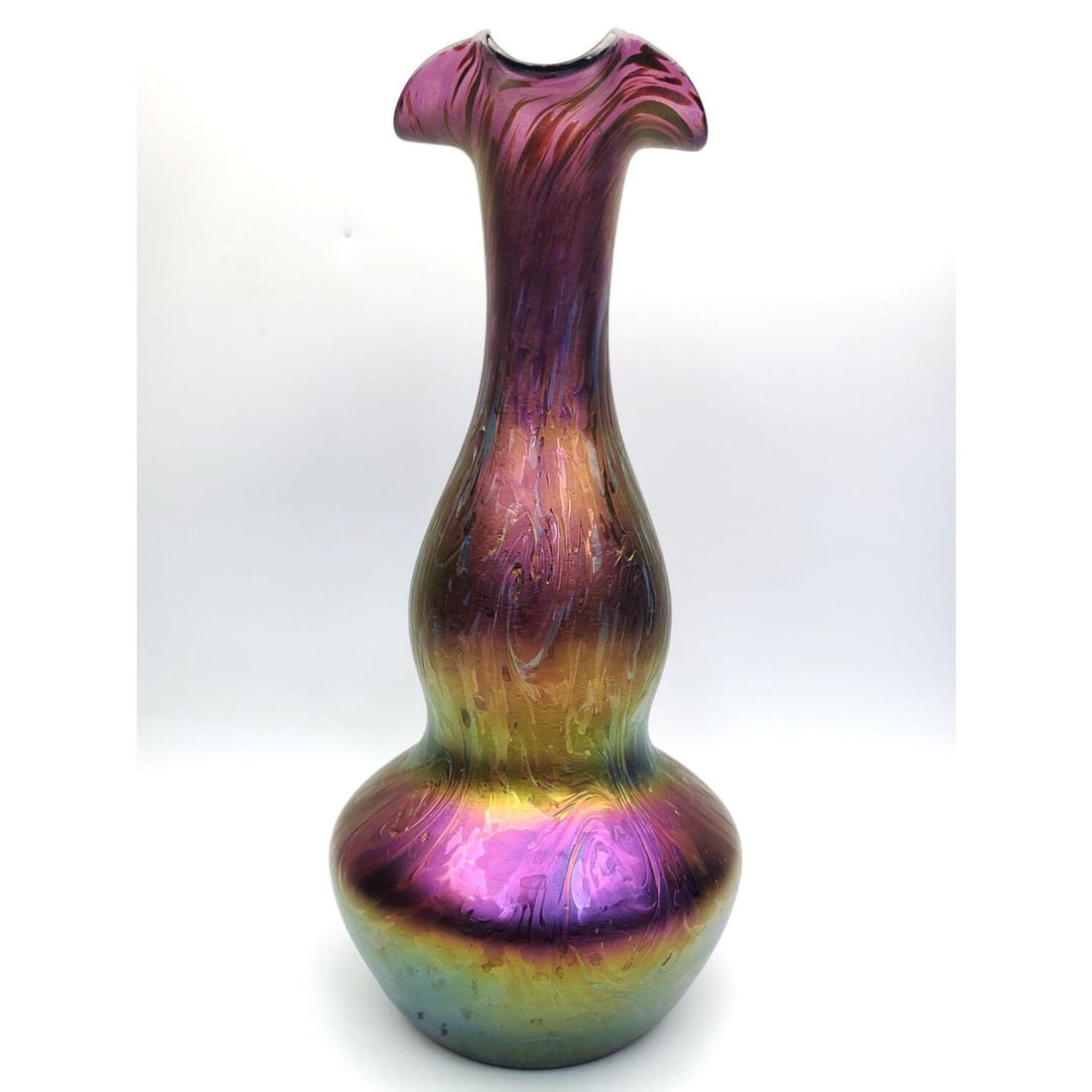Antique Loetz Style Austrian Iridescent Art Glass: Large Antique Loetz Style Austrian Iridescent Art Glass Vase c.1900. Condition: Excellent. Dimensions: H-14". Provenance: From a Long Island, NY Home. Please note the absence of a Condition Report doe