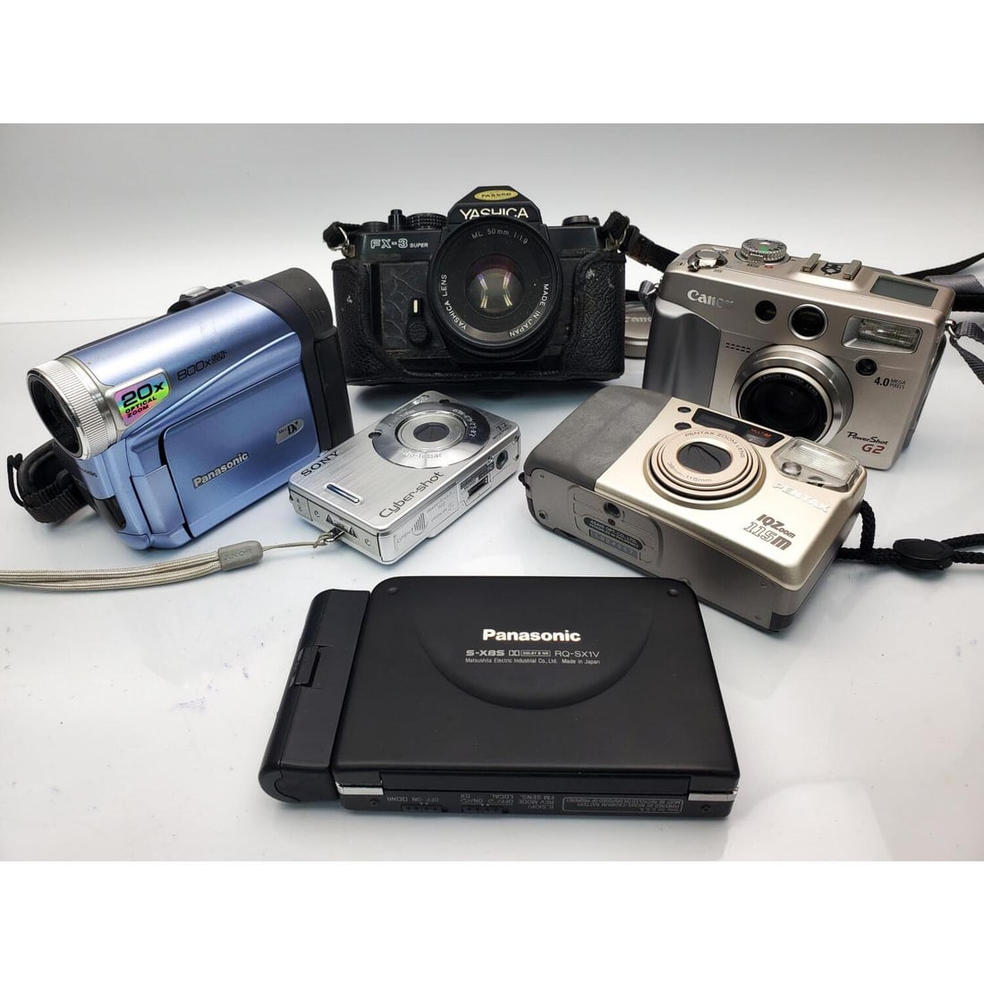 Lot of 5 Vintage Cameras (1 of 5)