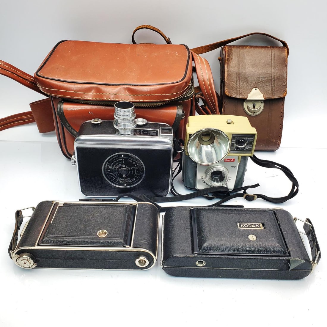 Lot of 4 Vintage Cameras, 3 Kodak & 1 DeJur (1 of 2)