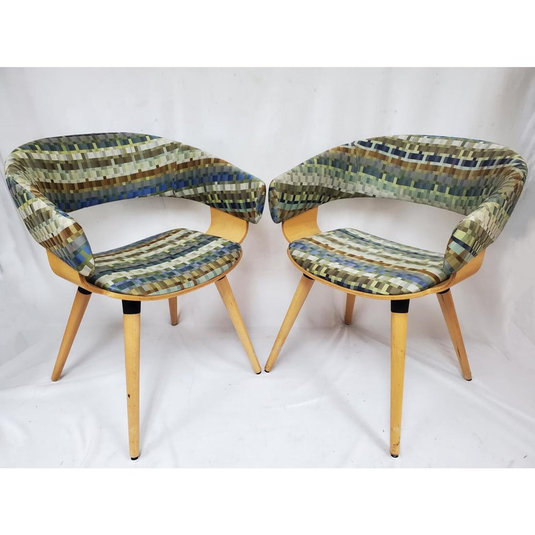 Pair of Mid Century Modern Blonde Wood Armchairs (1 of 7)