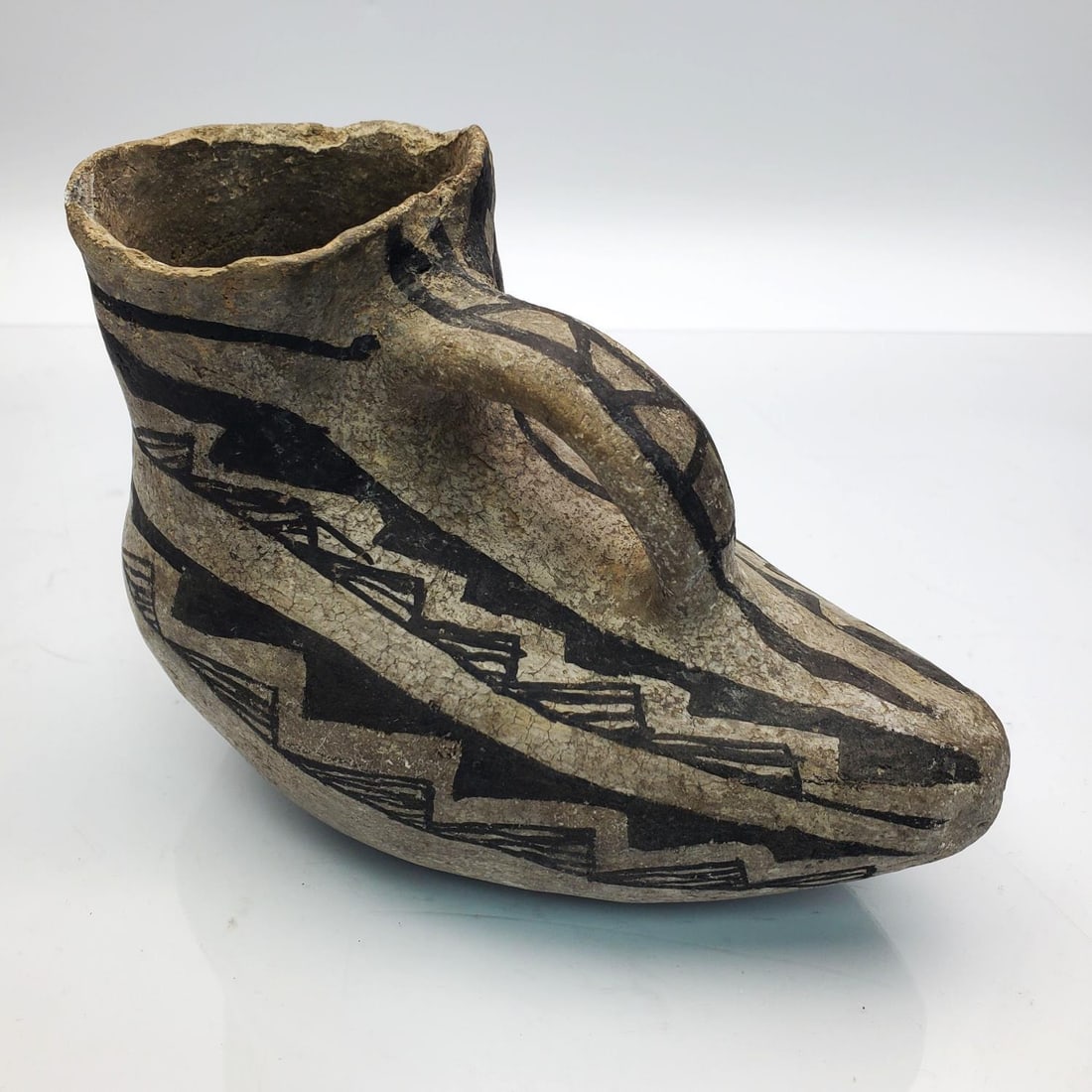 Prehistoric Anasazi Tularosa Pottery Pitcher (1 of 4)