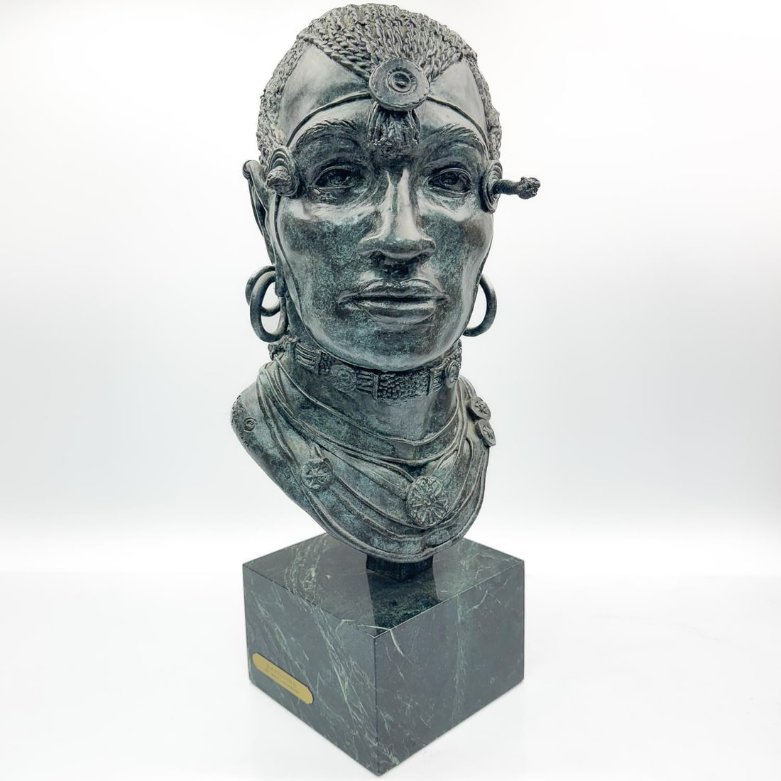 Irene Longfellow, American (20th C.) Bronze: Irene Longfellow, American (20th Century) Bronze Sculpture "Kardasha of the Olalasurrai" on Original Green Marble Base. Fully Signed & Numbered 3/25. Condition: Excellent. Dimensions: H-18.5" x W-8" x