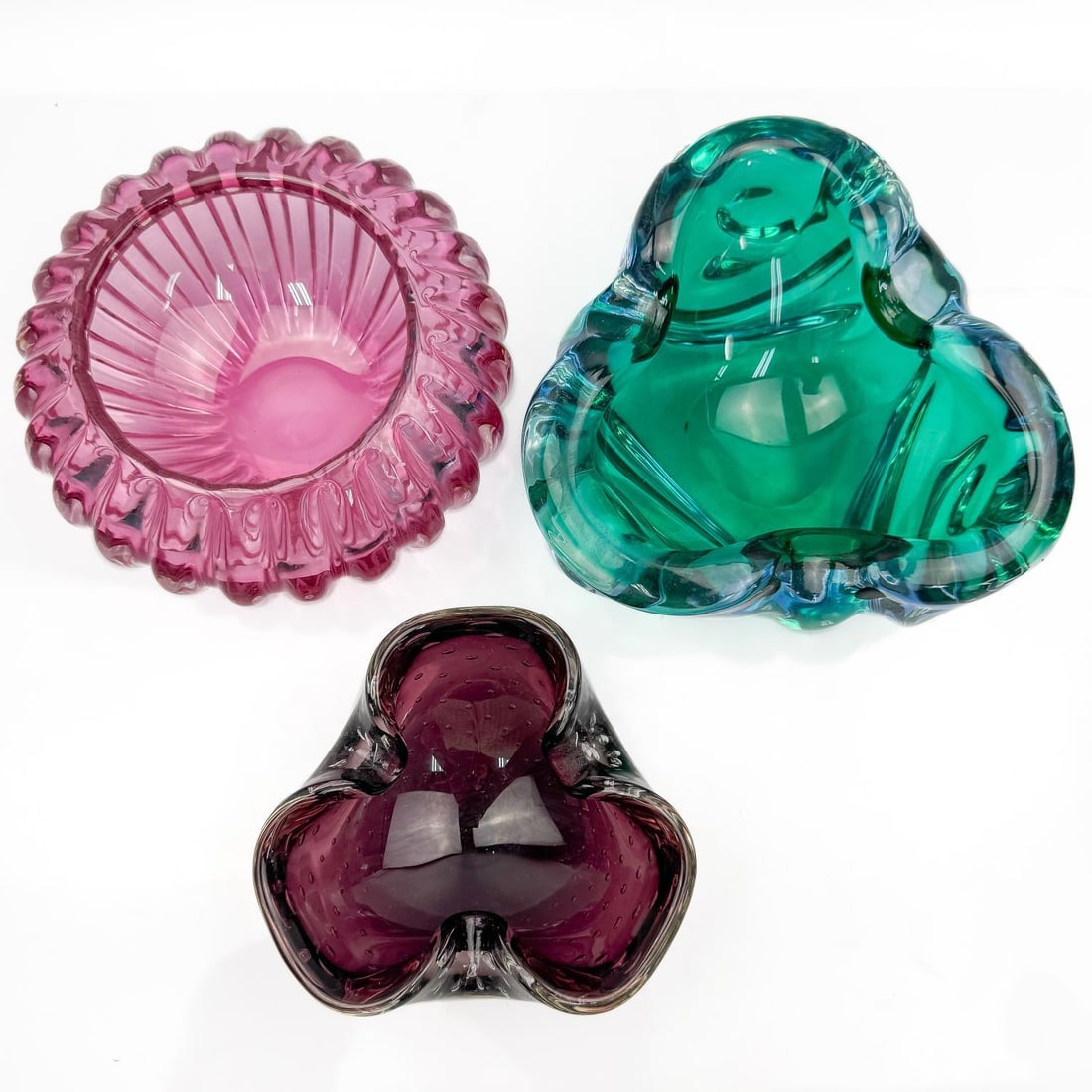 Lot of 3 Murano Italy Glass Items: Lot of 3 Murano Italy Glass Items. Condition: Excellent. Dimensions: Largest W-6.5" x H-2.75". Provenance: From a Long Island, NY Home. Please note the absence of a Condition Report does not imply tha