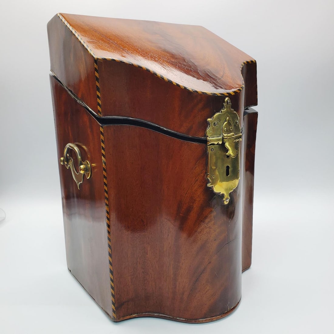 Antique English George III Mahogany Cutlary Box: Antique18th C. English George III Mahogany Cutlary Box or Stationary Box c.1770 w/ Original Key. Condition: Generally Good. One Hinge Might Need Repair. Some Minor Scratches In a Few Areas. Dimensions