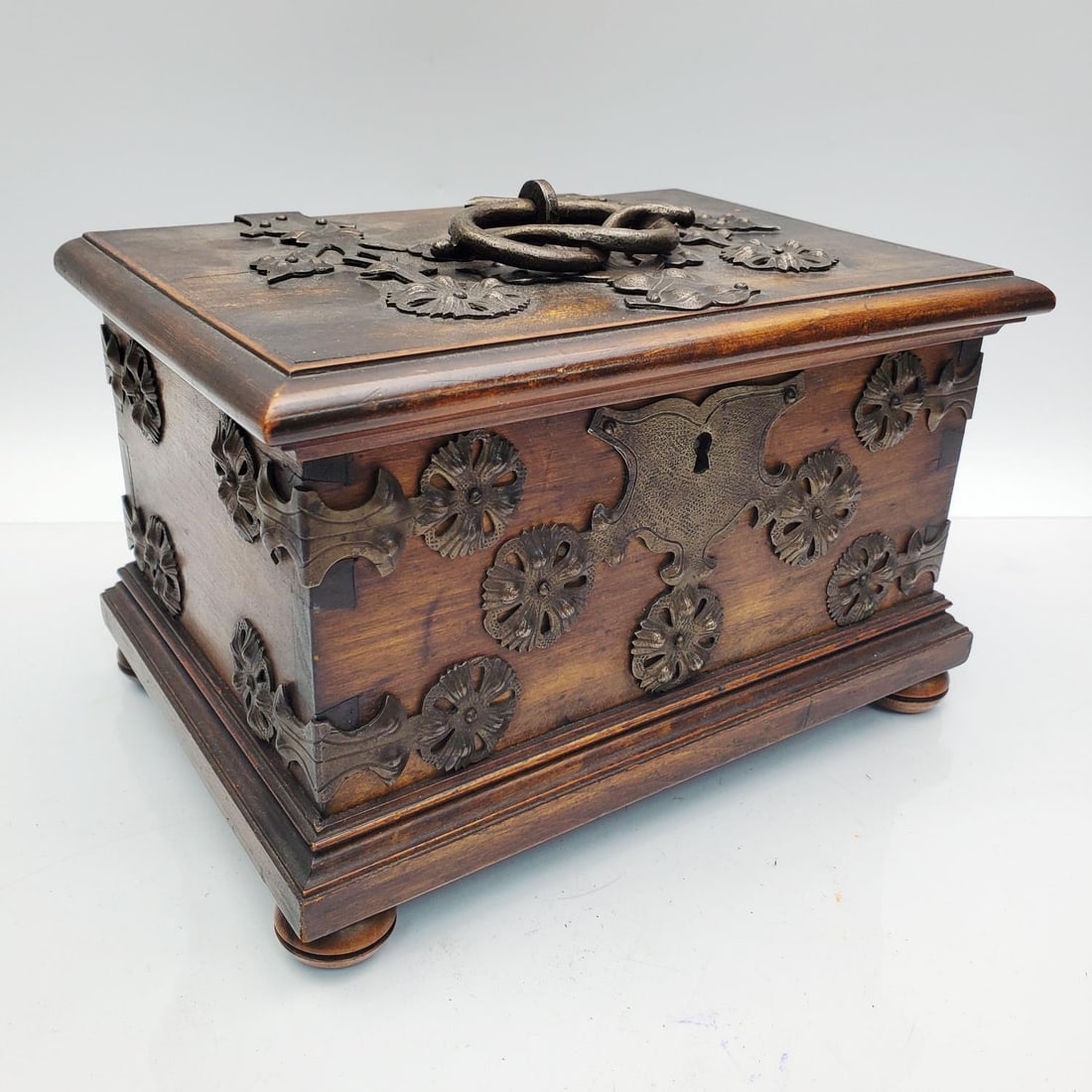 Antique Wooden Box w/ Metal Mounts & Top Handle (1 of 6)