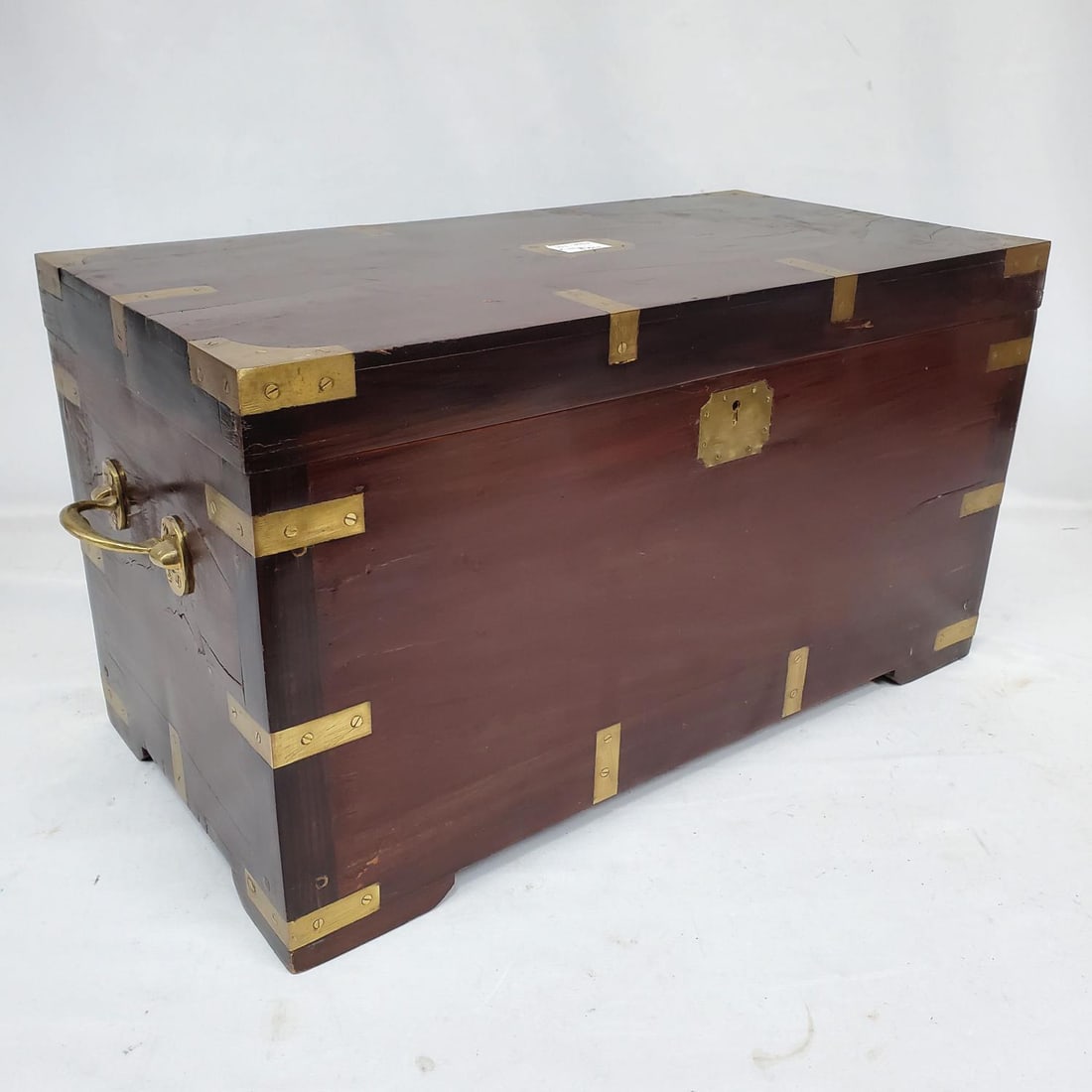 Antique English Teak Wood Nautical Chest: Antique English Teak Wood Nautical Chest w/ Brass Mounts. Does Come w/ key. Condition: Generally Good. Dimensions: L-23" x W-12" x H-13". Provenance: From the Estate of an Important Private Long Islan