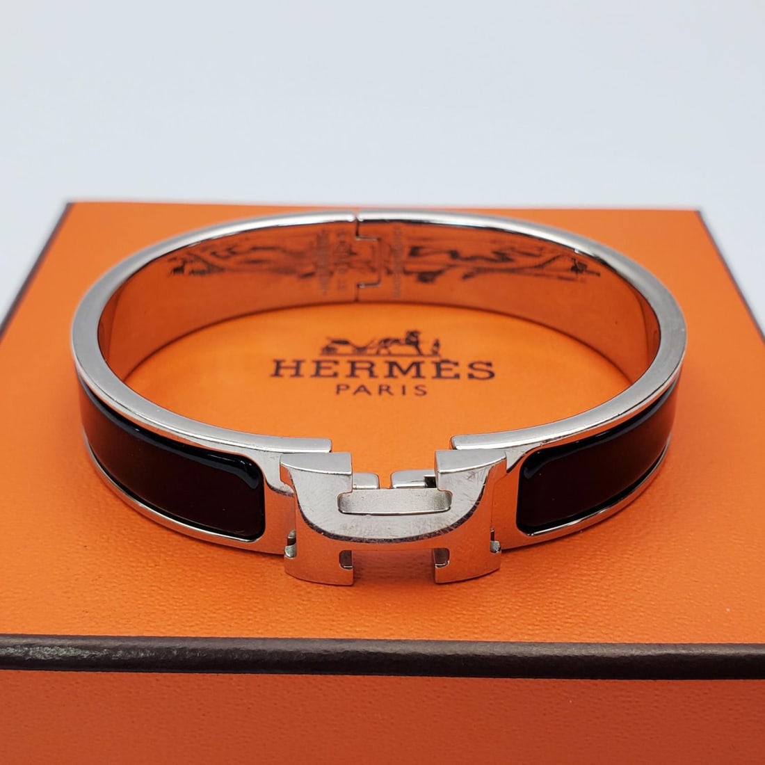 Hermes Clic H Black Enamel Bracelet (1 of 5)