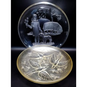 2 Verlys French Art Deco Art Glass Plate Chargers