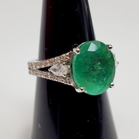 14K White Gold, Large Emerald, & Diamond Ring