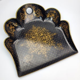 Vintage Chinese Lacquered Wood Dust Pan