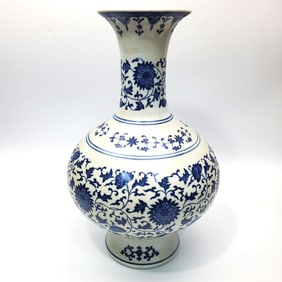 Chinese Blue & White Porcelain Vase