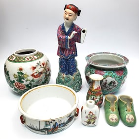 Large Lot of 8 Chinese Porcelain Items