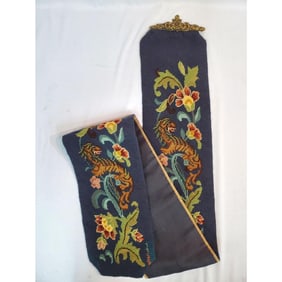 Vintage Floral Needlepoint Wall Hanging Tapestry