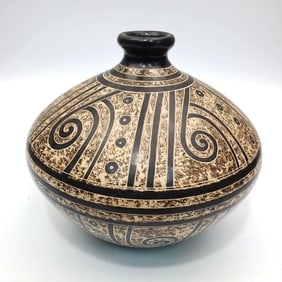 Pottery Vase Made in San Juan, Nicaragua