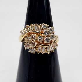 14K Gold & Diamond Ring
