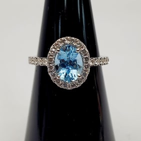 18K White Gold, Aquamarine, & Diamonds Ring