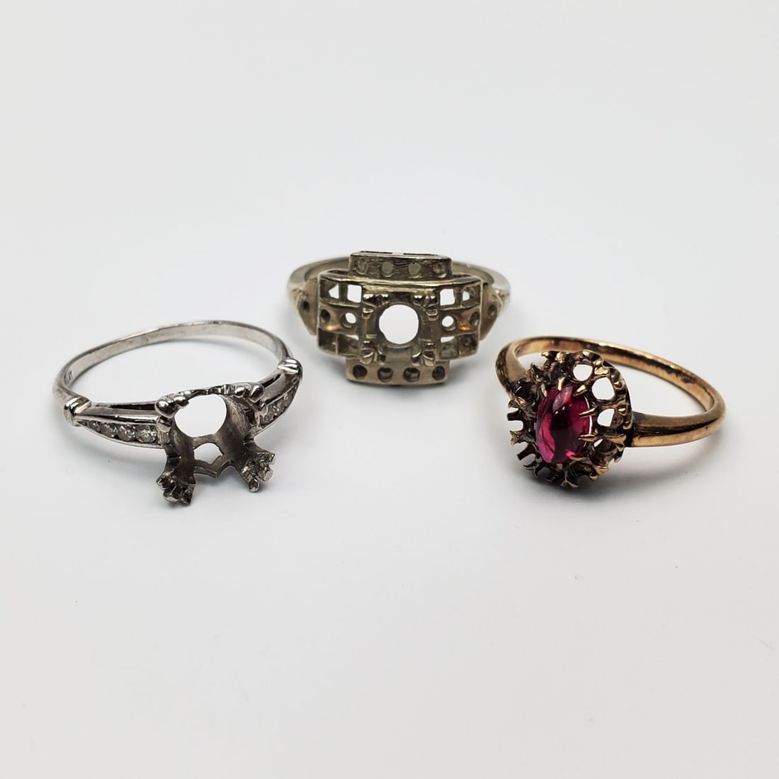 Lot of 3 Vintage Gold & Platinum Rings/Settings (1 of 3)