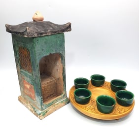 Lot of 2 Chinese Ming Dynasty Pottery Items