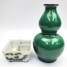 Lot of 2 Chinese Items Incl.1 Porcelain Vase