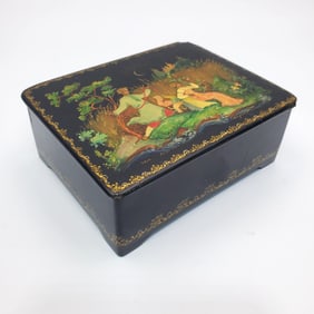 Vintage Russian Lacquer Hand Painted Box
