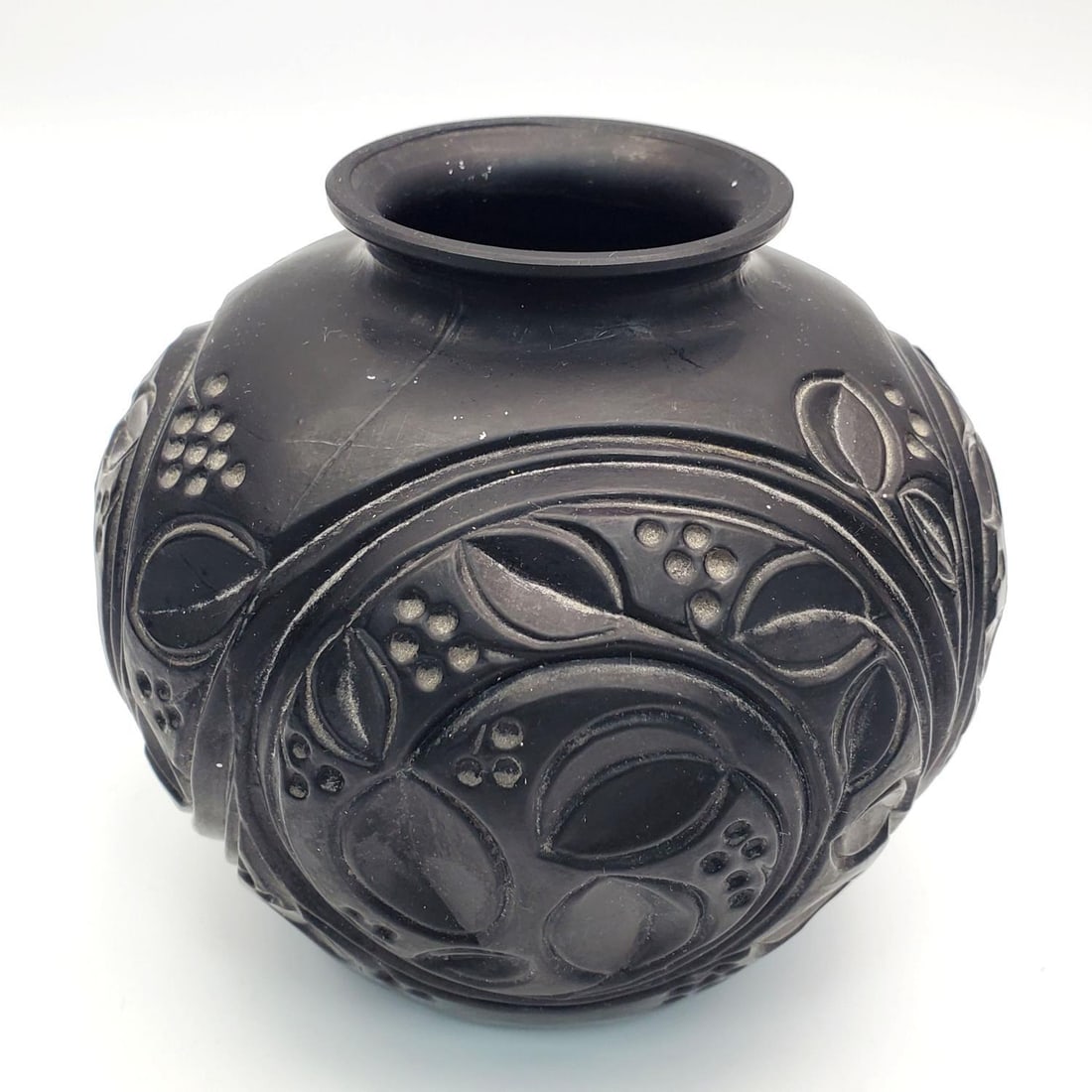 Antique Art Deco Black Glass Vase: Antique Art Deco Black Glass Vase. Condition: Generally Good w/ a Minor Chip. Dimensions: H-4.5" x Dia-4.5". Provenance: From a Long Island, NY Home. Please note the absence of a Condition Report does