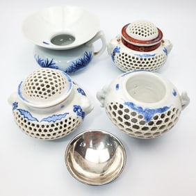 Lot of 5 Japanese Porcelain Items