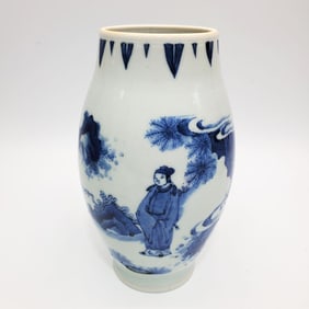 Antique Chinese Blue & White Porcelain Vase
